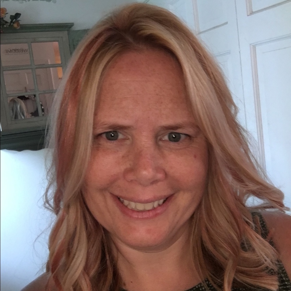 Meet your Posher, Jennifer